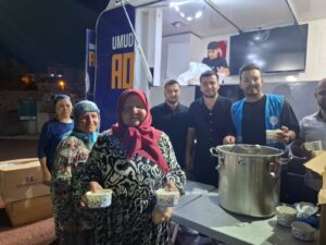 Sındırgı’da Depremin Ardından Dayanışma Sofrası Kuruldu